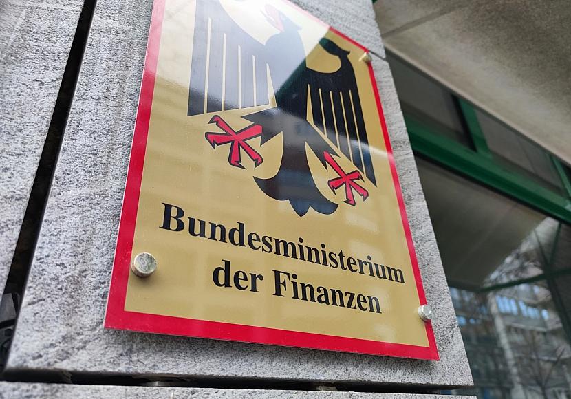 Ökonom macht sich wegen Schulden „keine allzu großen Sorgen“