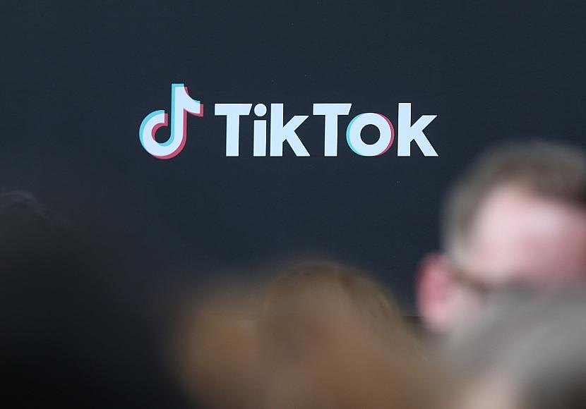 Papaplatte sieht Tiktok als “Booster für Populismus und Fake News”