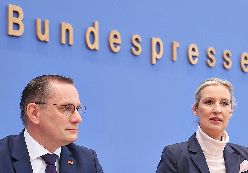 Verfassungsschutz: AfD-Führung verfestigt fremdenfeindlich
