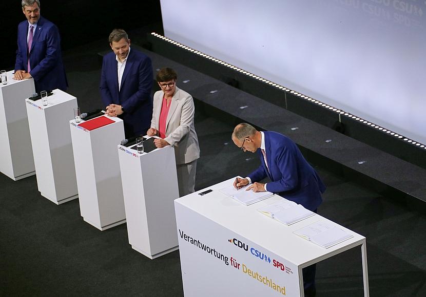 Haßelmann sieht Koalition “auf sehr tönernen Füßen”