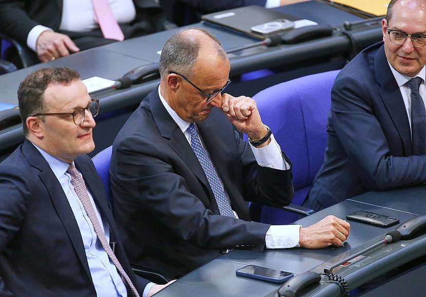 Kanzlerwahl: Fraktionen diskutieren über 2. Wahlgang