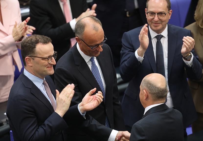 Merz im zweiten Wahlgang zum Bundeskanzler gewählt