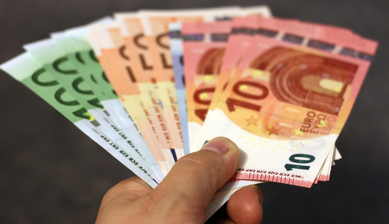 150 Euro Prämie für Neukunden – Bankenriese mit herausragender Aktion