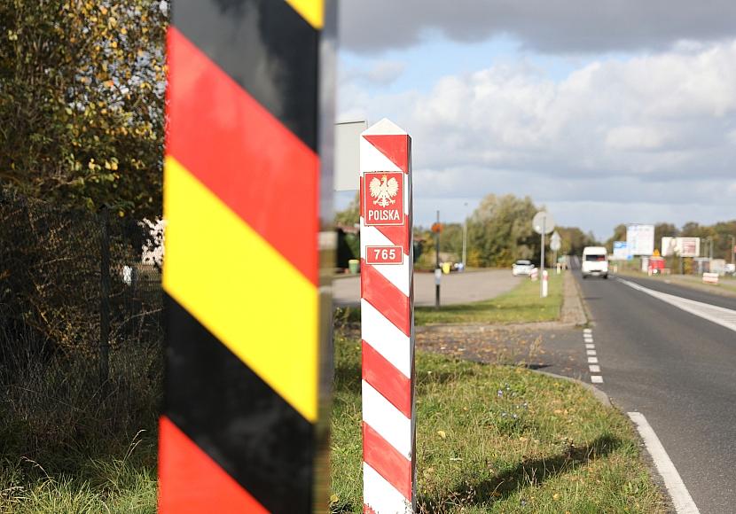 Kulturstaatsminister eröffnet Gedenkort für Polen in Berlin