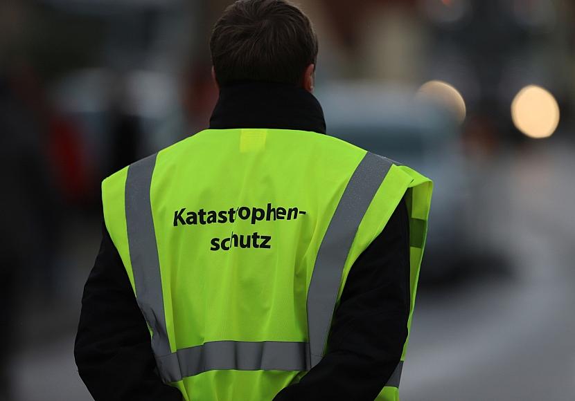 Bevölkerungsschutz: Innenminister will mehr Schutzräume und Sirenen