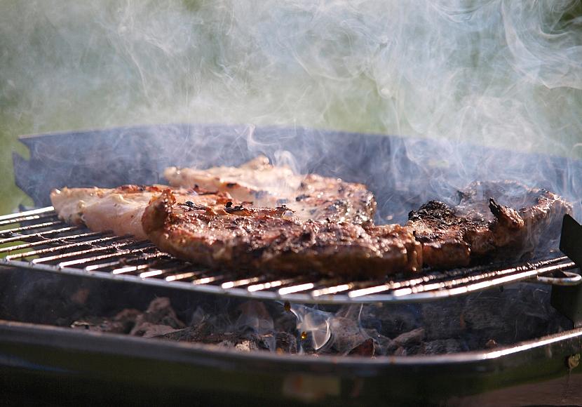 Star-Koch Lafer warnt beim Grillen vor vormarinierten Produkten