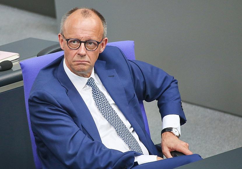 Infratest: Union legt zu – Mehrheit mit Merz unzufrieden