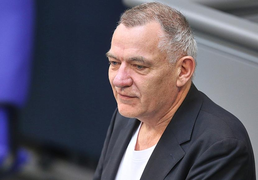 Linke kritisiert Nato-Aufrüstung als „dreiste Lüge“