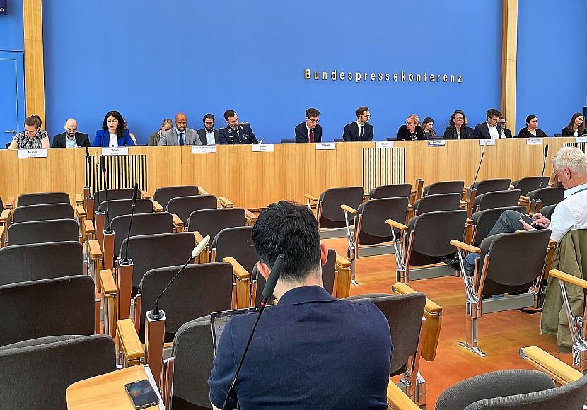 Regierung will nicht über Flüchtlingswelle aus dem Iran spekulieren