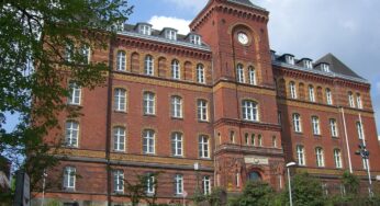 Spektakuläre Flucht im Gericht: Angeklagter springt bei Urteilsverkündung aus dem Fenster