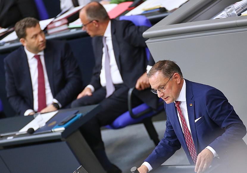 Bundesregierung unterhält „normale“ Kommunikation zur AfD