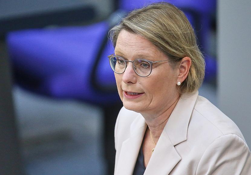 Hubig will Terroristen und ausländische Spione härter bestrafen
