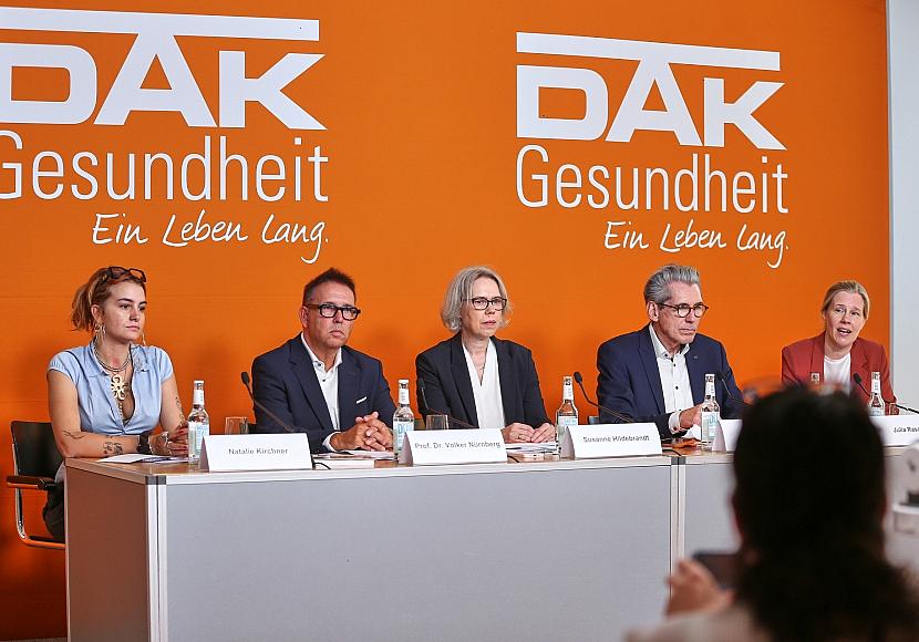 Studie: Gen Z durch Generationenkonflikte im Job besonders belastet