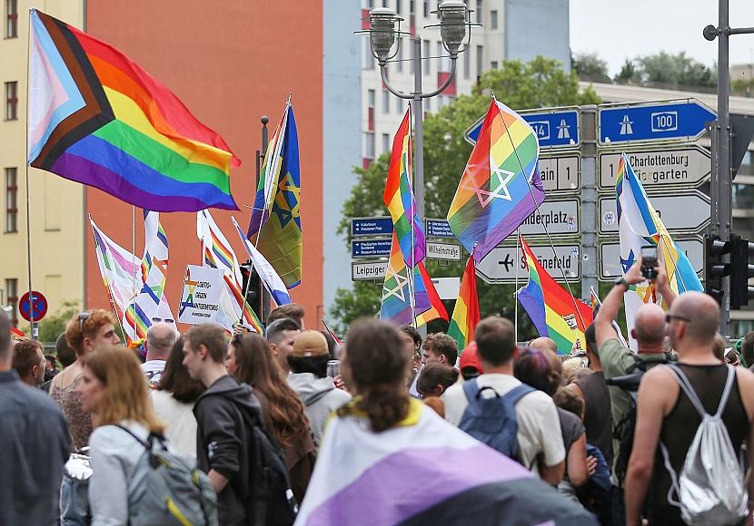 Wegner: „Regenbogenfahne steht für die Grundwerte dieser Stadt“