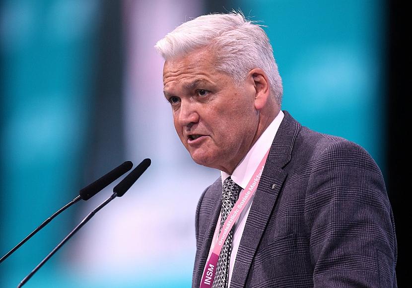 Hubert Hüppe nach Kampfabstimmung neuer Chef der „Senioren-Union“