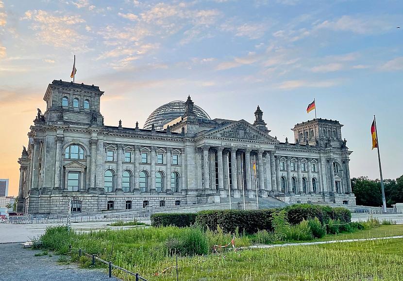 Kontroverse um Bundestagszugang zu Verteidigungsdokumenten