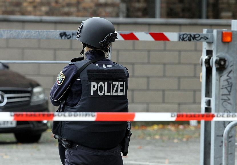 Razzia gegen mutmaßliche Mitglieder der „Deutschen Jugend Voran“