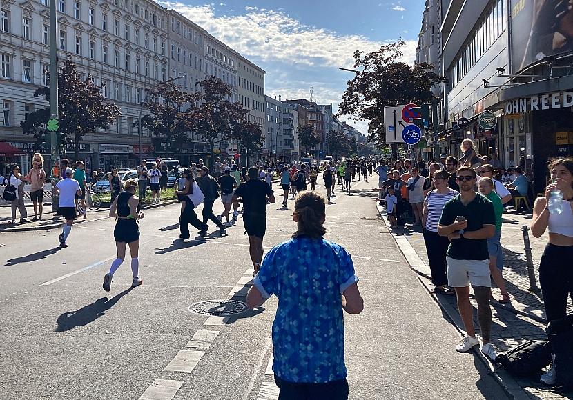 Kenianer Sabastian Sawe gewinnt 51. Berlin-Marathon