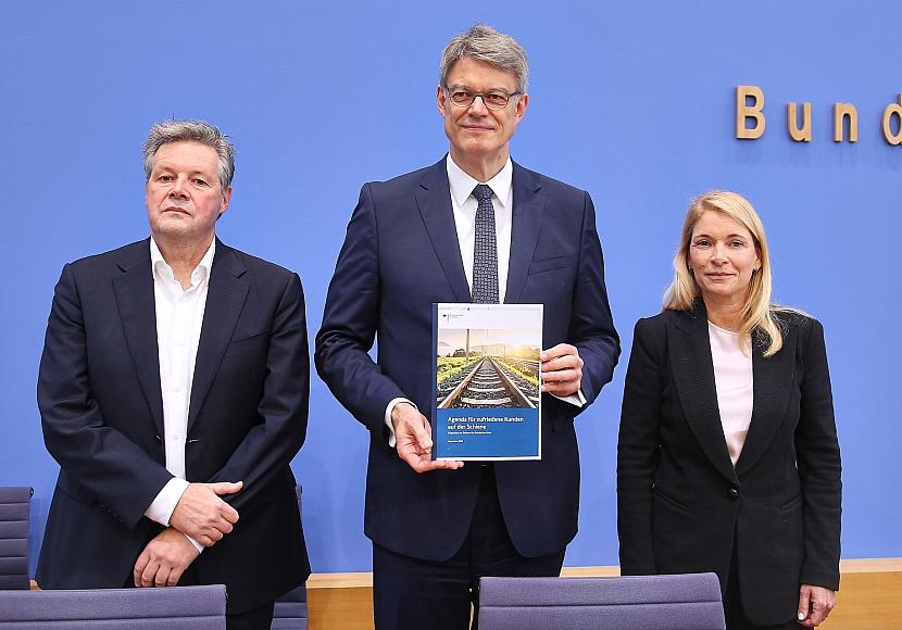 Al-Wazir gibt Bund Schuld für Probleme bei Deutscher Bahn