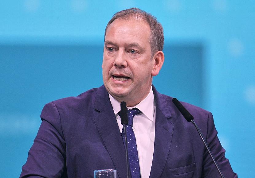 Wehrbeauftragter sieht im Wehrdienst-Streit „Stunde des Parlaments“