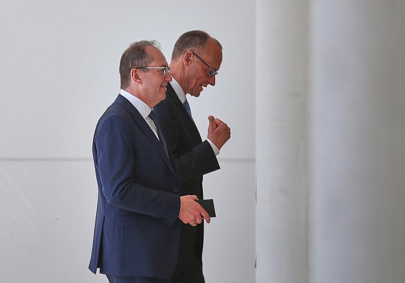 Dobrindt stellt sich in Stadtbild-Debatte hinter Merz