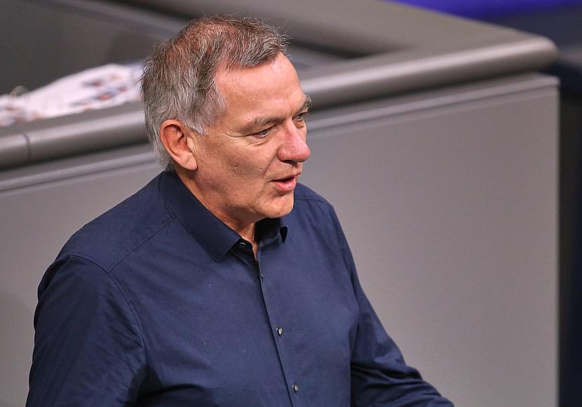 Van Aken verlangt Sanktionen gegen Israel