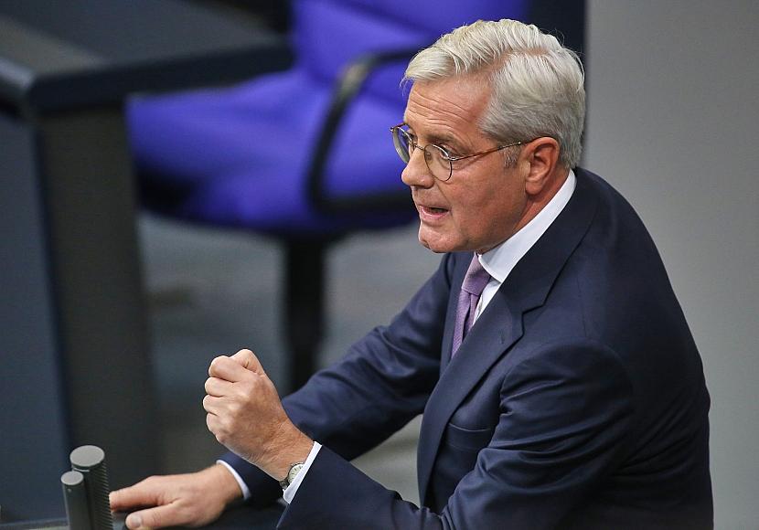 Röttgen drängt auf Reduzierung von Abhängigkeiten von China