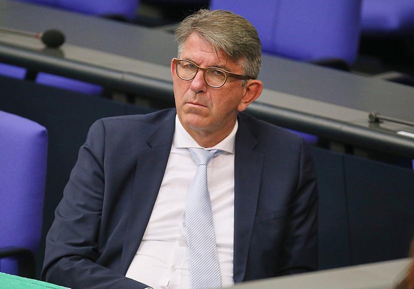 Staatsminister Weimer unter Druck – Schützenhilfe von Nouripour