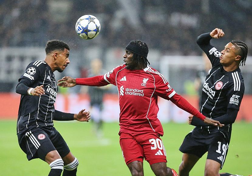CL: Liverpool deklassiert Frankfurt – FC Bayern siegt souverän