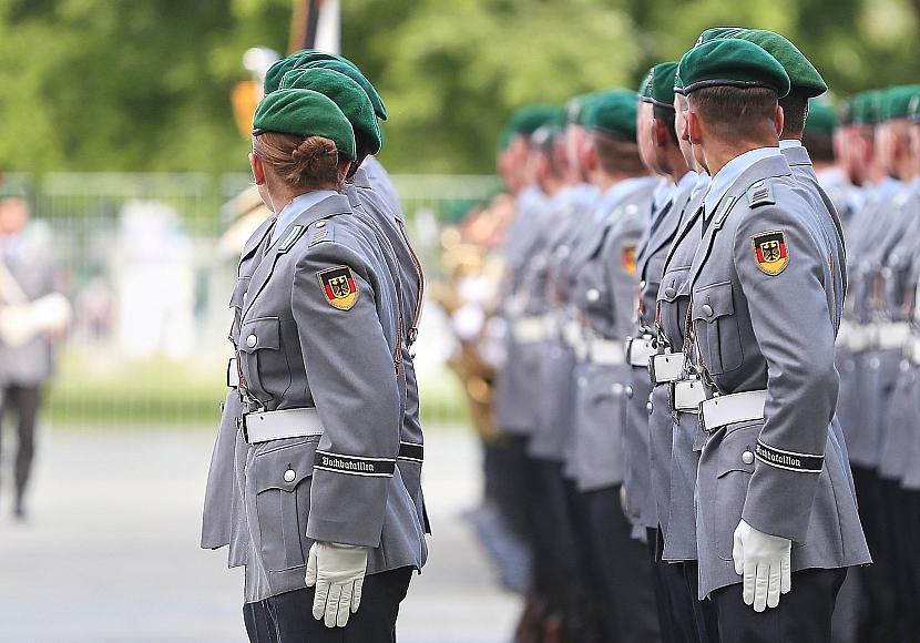 Neuer Wehrdienst: Geschlechtseintrag bei Meldebehörden entscheidend