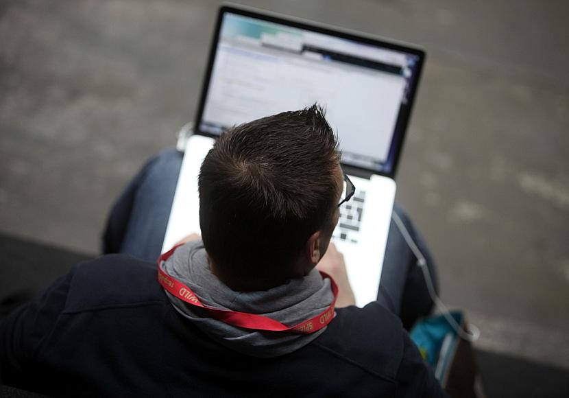 Studie: Menschen und KI reagieren ähnlich auf verwirrenden Code