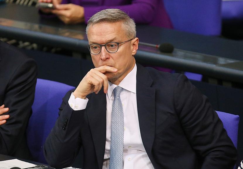 Wildberger nennt 5 Milliarden Euro als Ziel für Bürokratieabbau