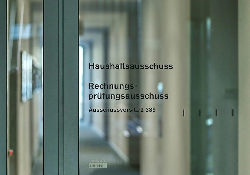 Haushaltsausschuss: Regierung will mehr Geld für Raumfahrt