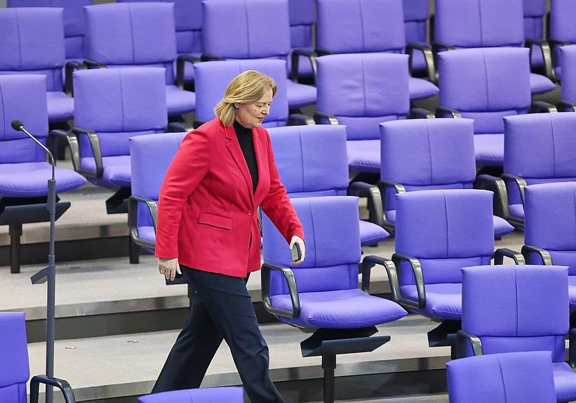 Arbeitsministerin Bas gegen Änderungen an Rentenplänen