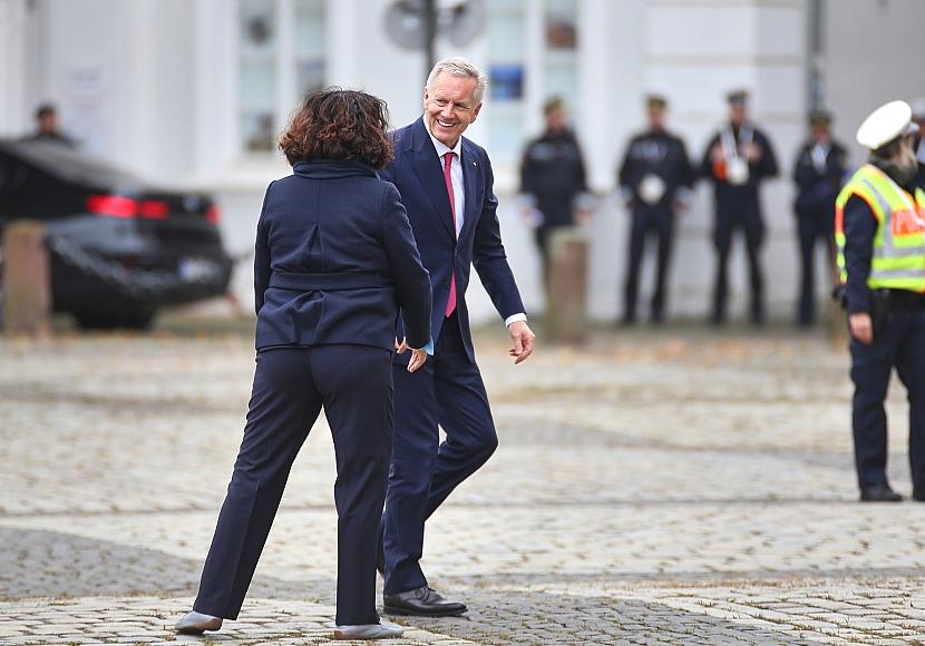 Neuer Großauftrag für Meyer-Werft – Wulff soll Streit schlichten