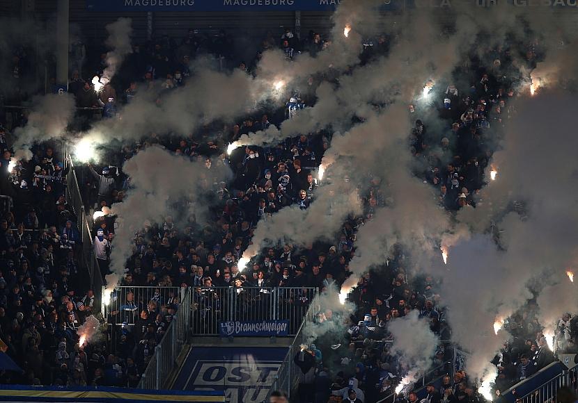 Grüne lehnen Pläne für verschärfte Maßnahmen in Stadien ab