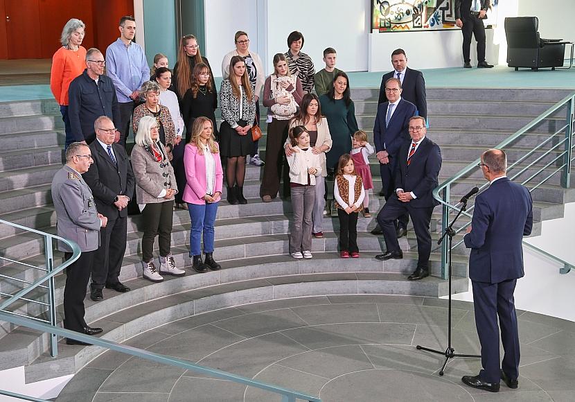 Merz dankt Angehörigen von Sicherheitskräften in Auslandseinsätzen