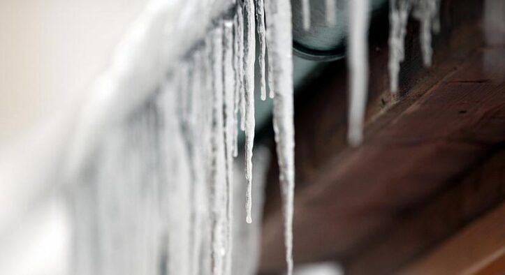 Wintereinbruch: DLRG warnt vor zu dünnen Eisflächen