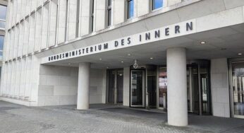 BMI: Deutschland schiebt deutlich mehr Menschen ab