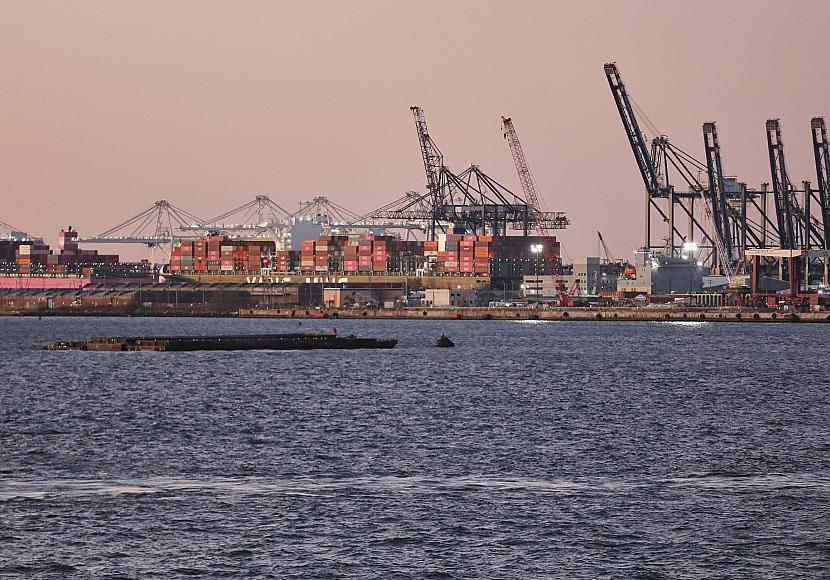 Bundesregierung senkt Wachstumsprognose wegen Exportschwäche