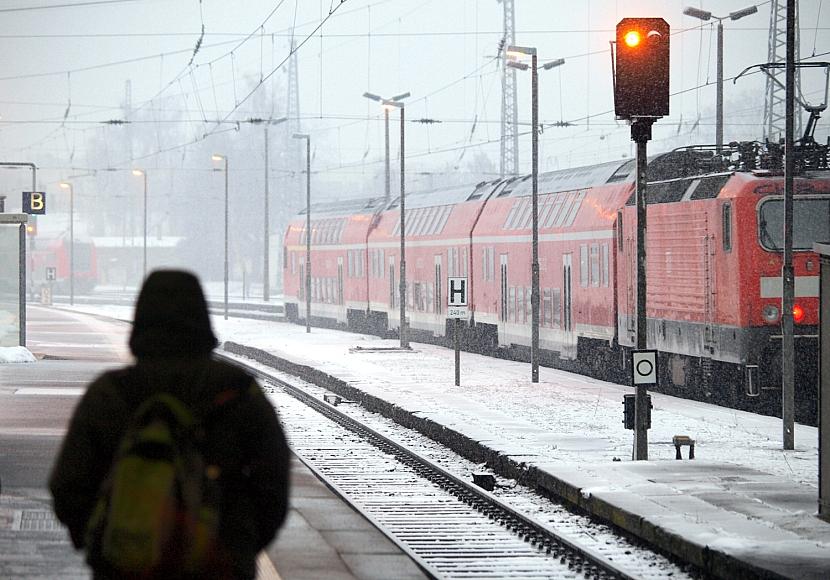 Bahn kündigt weitere Zugausfälle wegen „Winterwitterung“ an