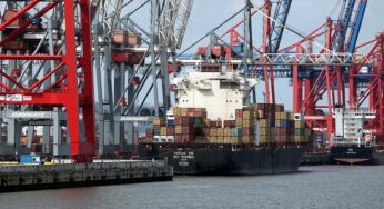 Hardt begrüßt Angriff auf den Iran – Reeder in Sorge