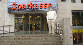 Banken kündigen massenweise Girokonten