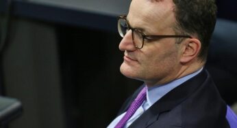 Spahn will „wieder über nukleare Teilhabe reden“