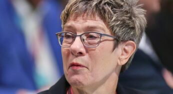 AKK gegen öffentliche „Bewerbungsreden“ für Bundespräsidentenamt