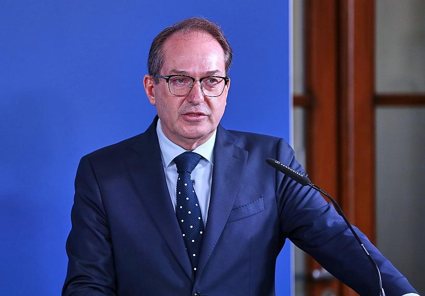 Dobrindt will sich auf Hauptsacheverfahren gegen AfD konzentrieren