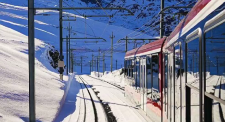 Zugentgleisung nach Lawine in der deutschsprachigen Schweiz