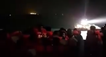 Kreuzfahrtschiff brennt lichterloh