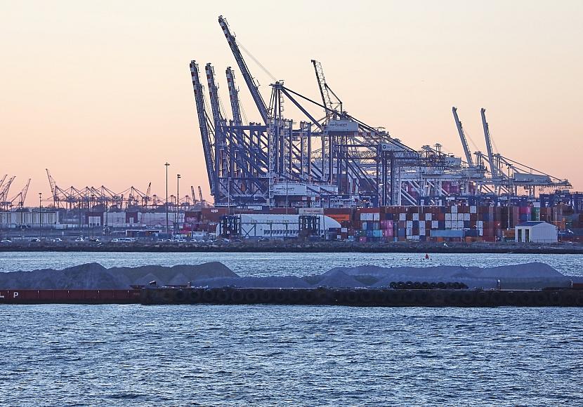 Umfrage: Knappe Mehrheit für härtere Gangart der EU im Zollstreit