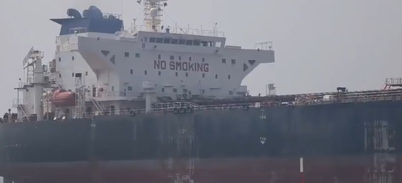 Griechische Öltanker trotzen Iran